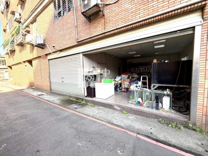 內壢後站華勛商圈大面寬店面房屋室內格局與周邊環境