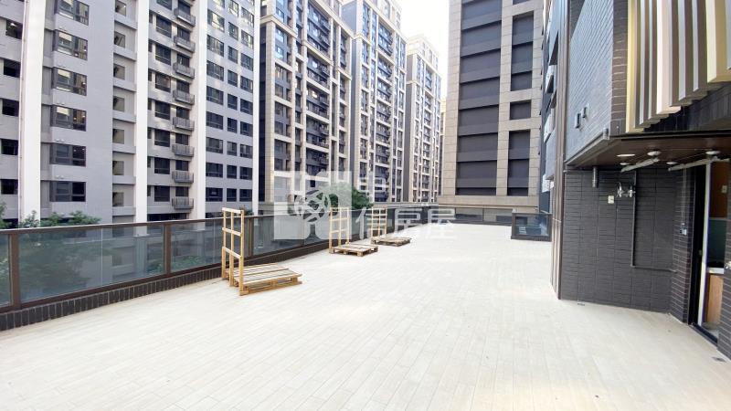 桃園青埔W站前大露台美廈房屋室內格局與周邊環境