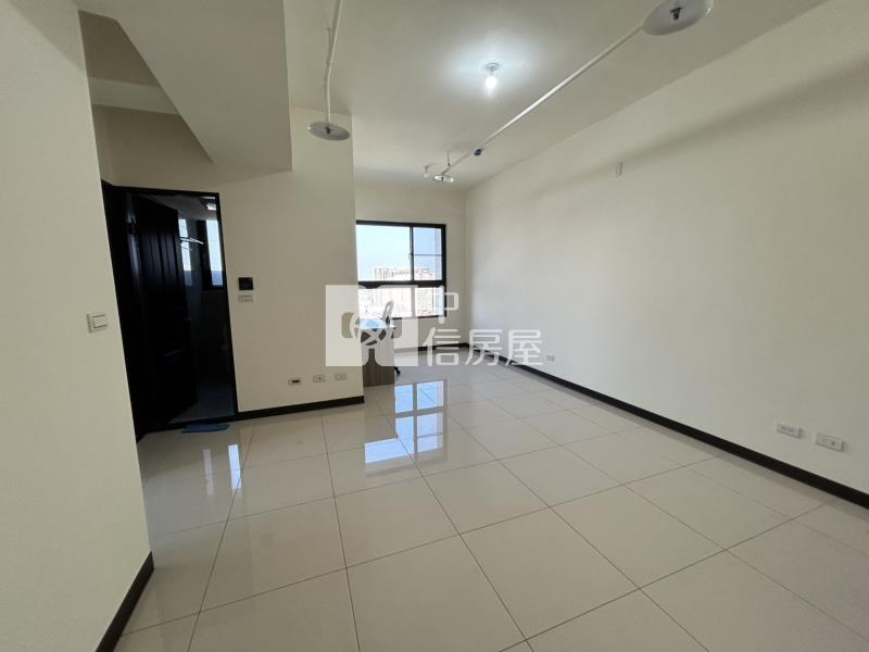 【神馬】機捷A22龍騰MRT露臺戶2+1房房屋室內格局與周邊環境