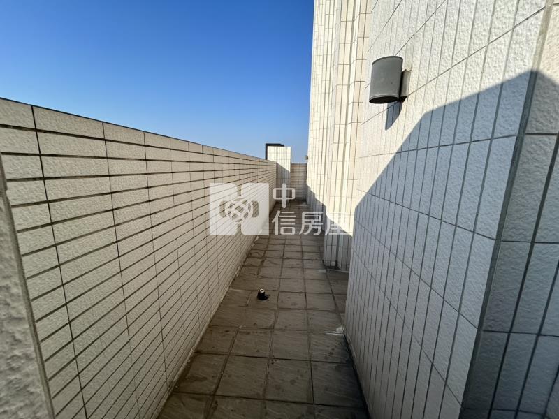 【神馬】機捷A22龍騰MRT露臺戶2+1房房屋室內格局與周邊環境