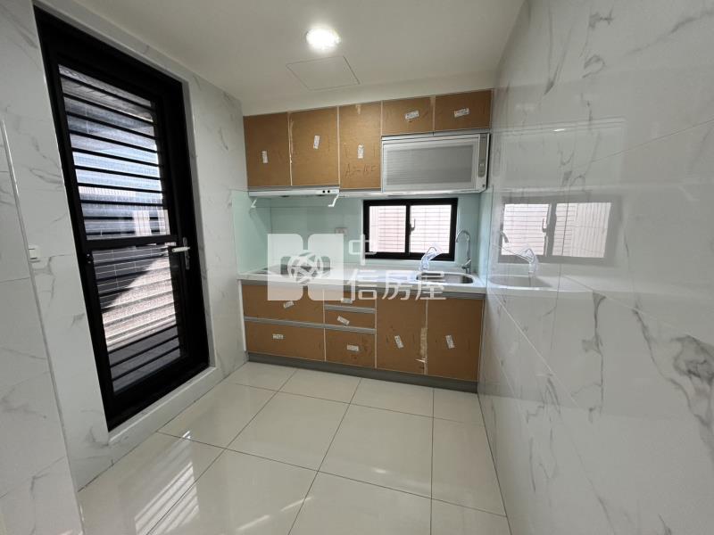 【神馬】機捷A22龍騰MRT露臺戶2+1房房屋室內格局與周邊環境