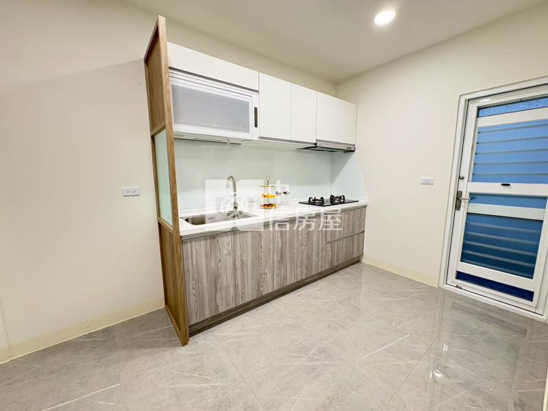 南工近五王國小整新舒適店住房屋室內格局與周邊環境