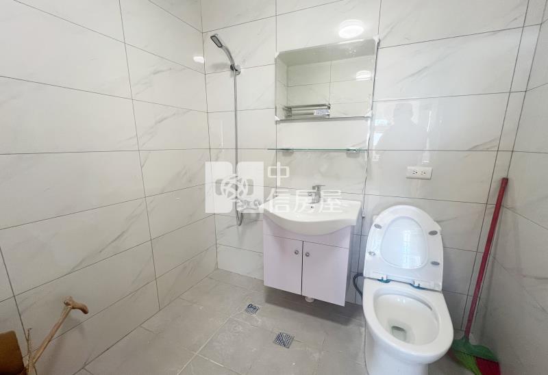 草漯市區公園整新採光三房+平面輪抽車位房屋室內格局與周邊環境