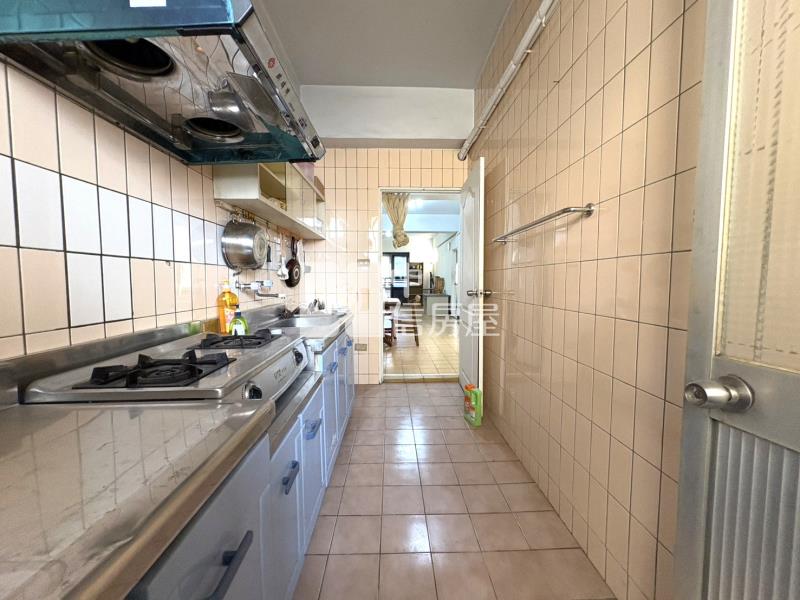 北屯市場旁大三房B房屋室內格局與周邊環境