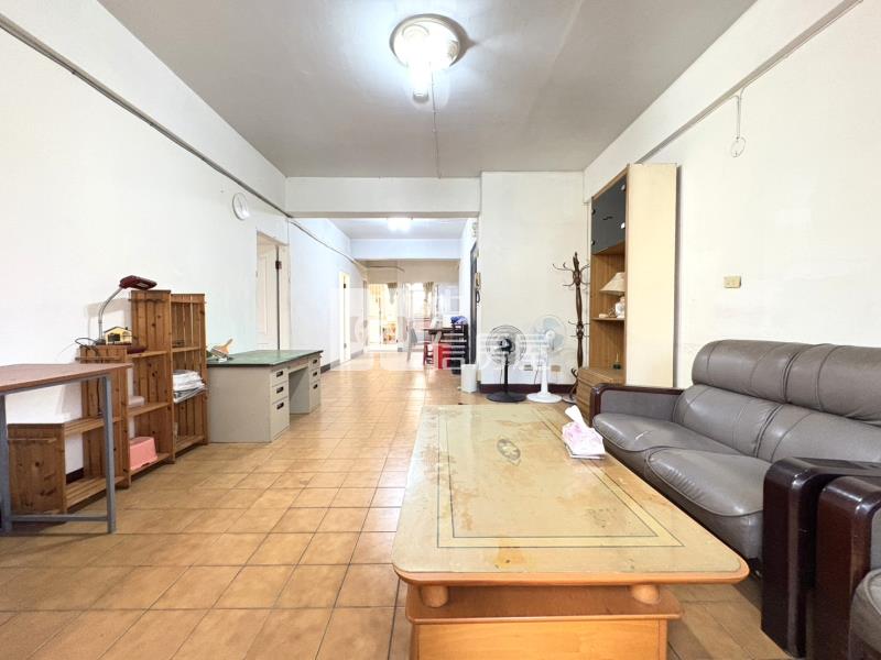 北屯市場旁大三房B房屋室內格局與周邊環境