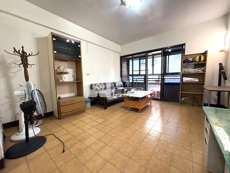 北屯市場旁大三房B房屋室內格局與周邊環境