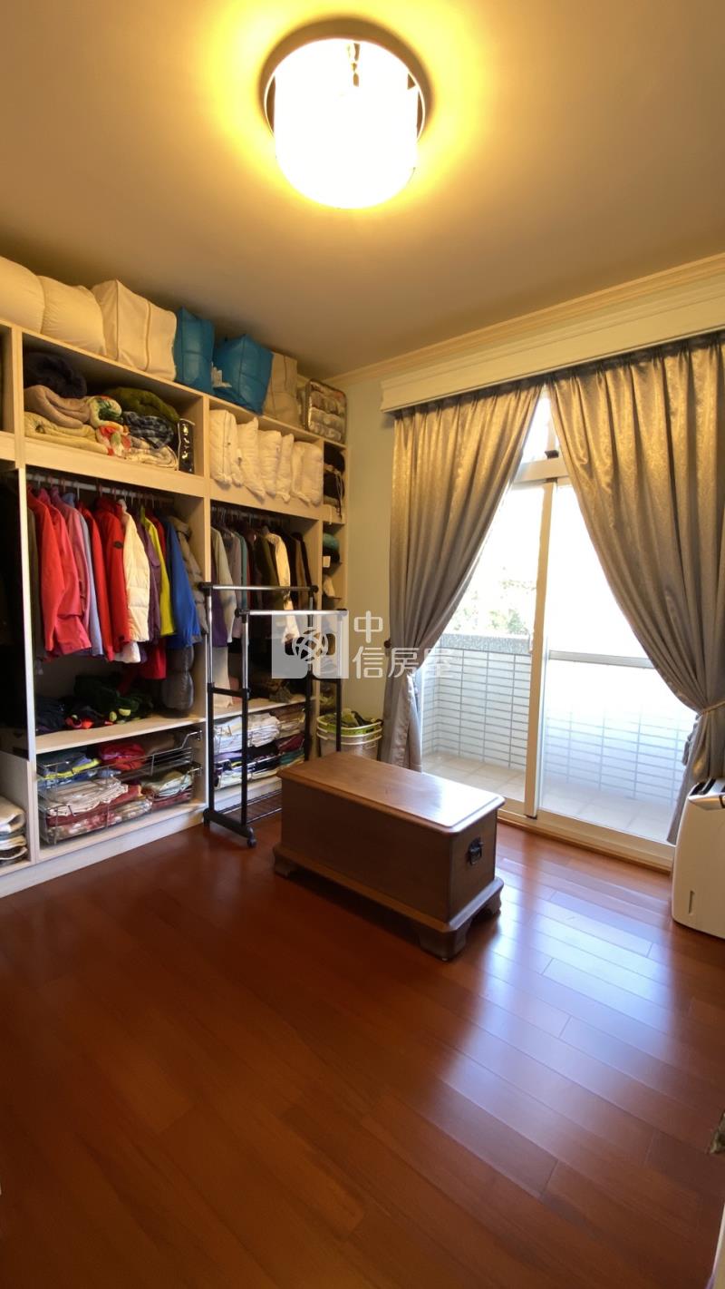 中央大學豪華農舍房屋室內格局與周邊環境