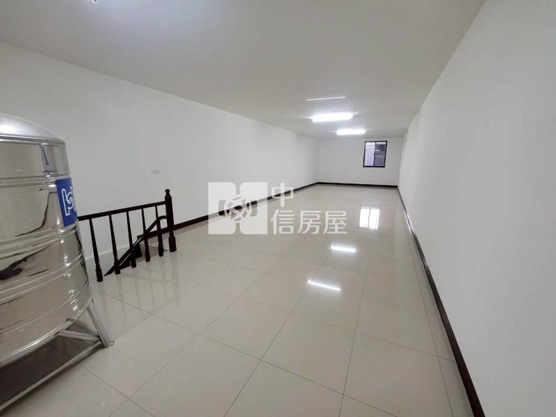 近龍潭百年商圈活巷大別墅(門前停車)房屋室內格局與周邊環境