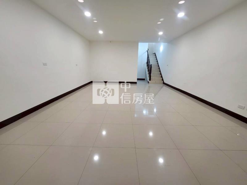 近龍潭百年商圈活巷大別墅(門前停車)房屋室內格局與周邊環境