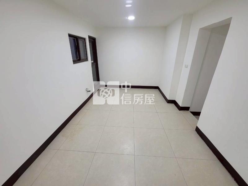 近龍潭百年商圈活巷大別墅(門前停車)房屋室內格局與周邊環境