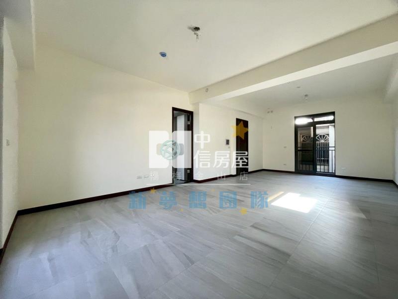 【新夢想】五楊交流道大面寬電梯透店房屋室內格局與周邊環境