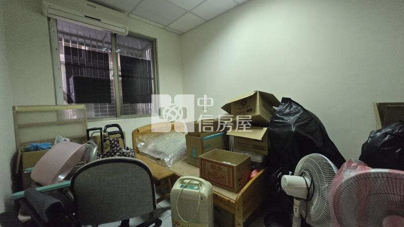 六六快速路旁別墅房屋室內格局與周邊環境