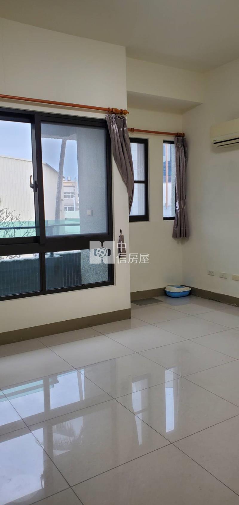 內埔永平街車庫別墅房屋室內格局與周邊環境