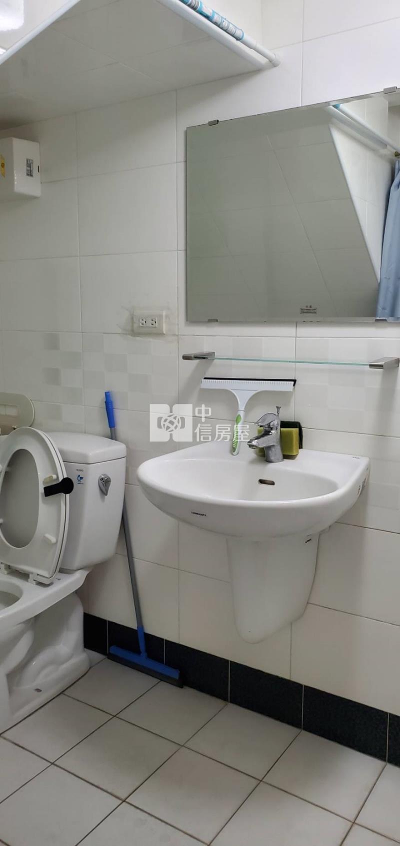 內埔永平街車庫別墅房屋室內格局與周邊環境