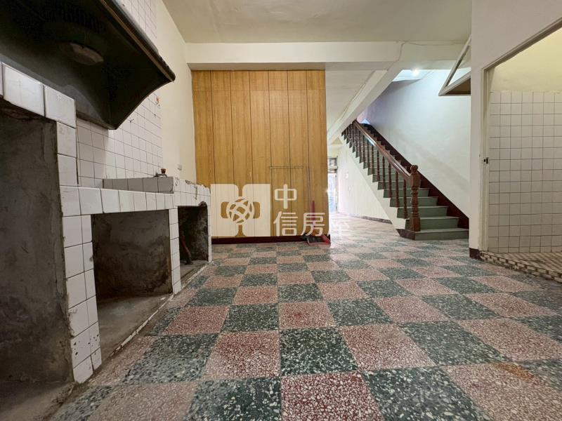 新江路透天房屋室內格局與周邊環境