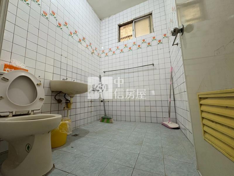 新江路透天房屋室內格局與周邊環境