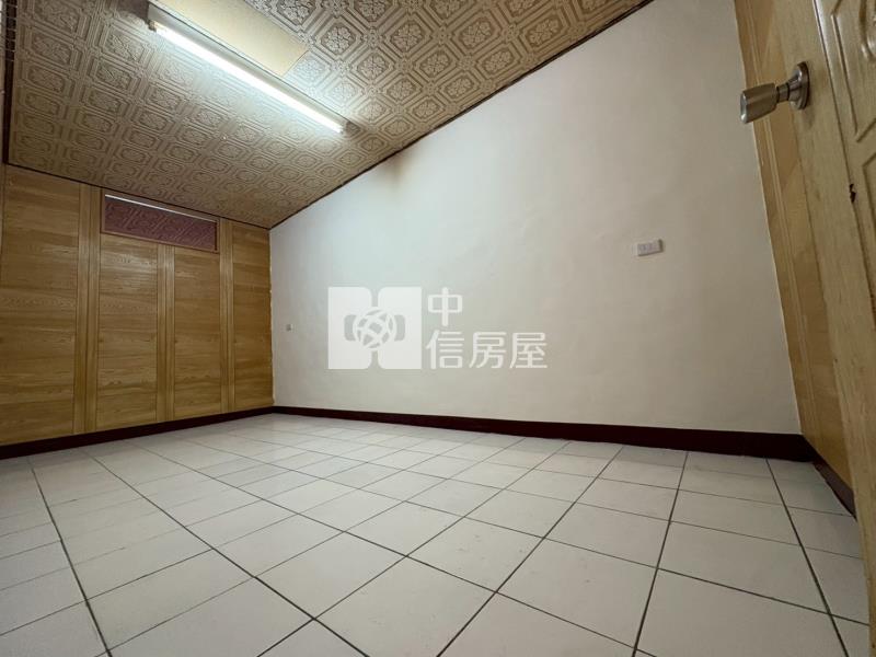 新江路透天房屋室內格局與周邊環境