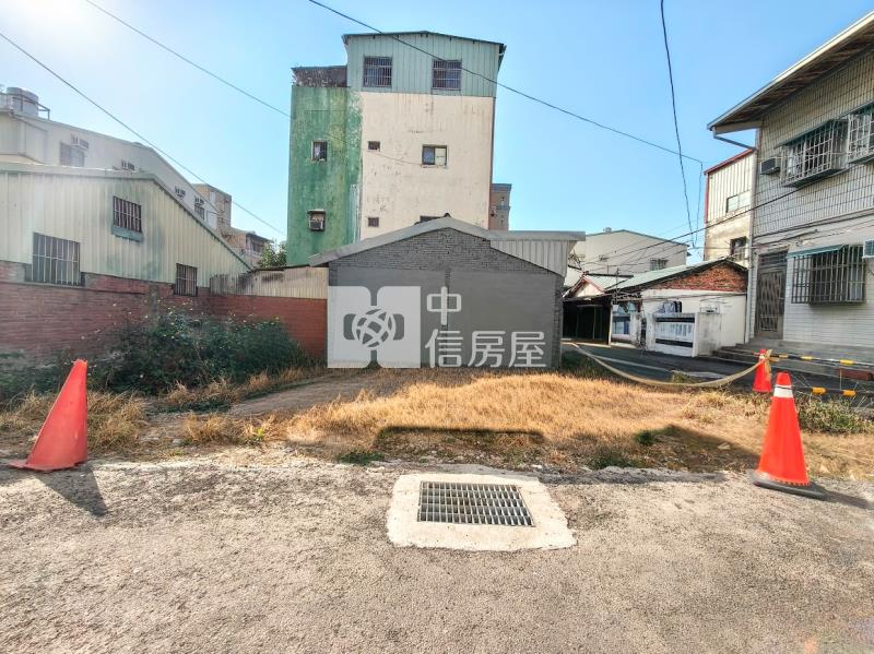 太平*入金窩建地*35坪.9米寬.投資自用皆宜房屋室內格局與周邊環境