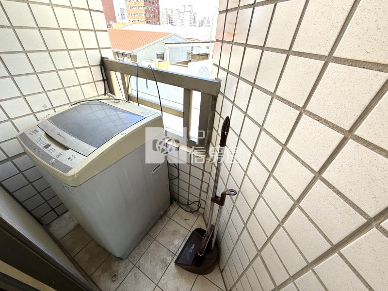 双橡園高質感電梯套房房屋室內格局與周邊環境