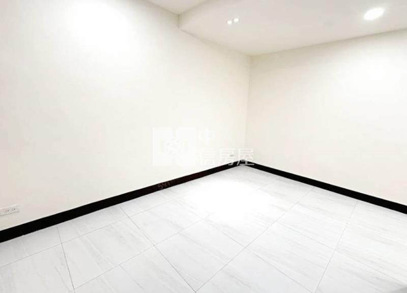 【新世紀】平鎮大勇街整新美透天房屋室內格局與周邊環境