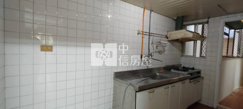 東區林森近成大低總價三房房屋室內格局與周邊環境