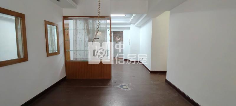 東區林森近成大低總價三房房屋室內格局與周邊環境