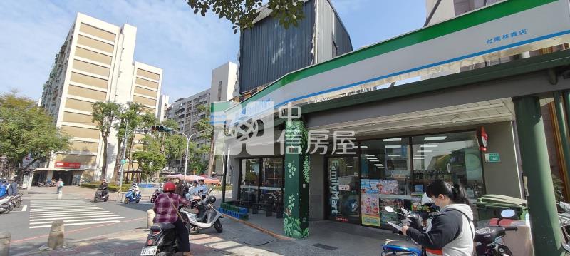 東區林森近成大低總價三房房屋室內格局與周邊環境