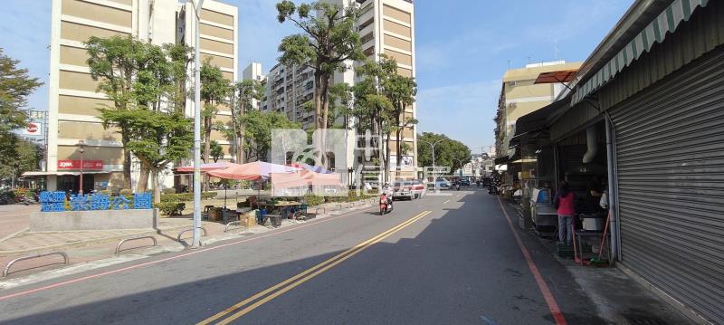 東區林森近成大低總價三房房屋室內格局與周邊環境