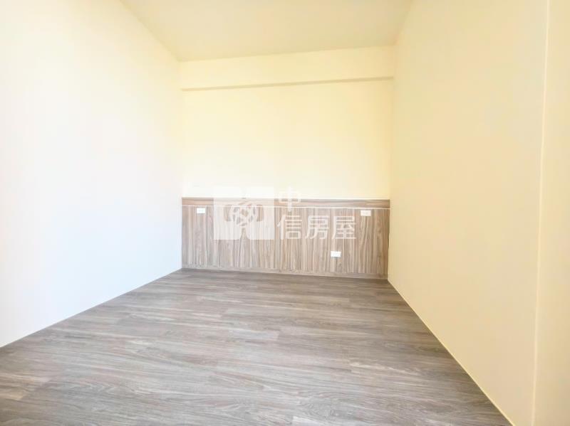 台中旱溪夜市*東方明珠*邊間正3樓店房屋室內格局與周邊環境