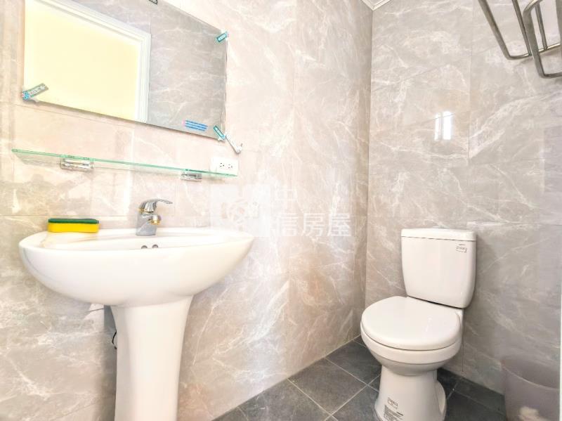 台中旱溪夜市*東方明珠*邊間正3樓店房屋室內格局與周邊環境