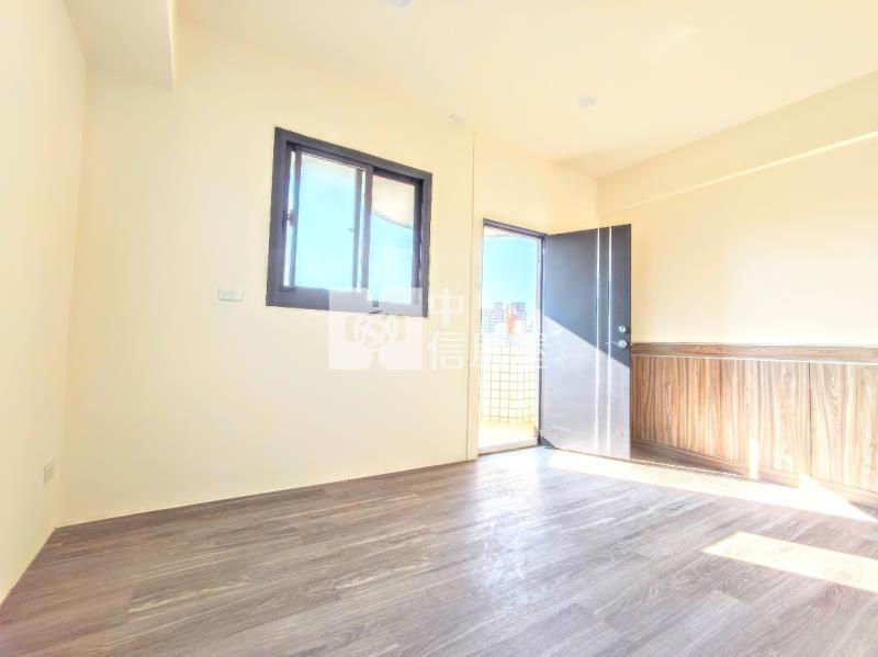 台中旱溪夜市*東方明珠*邊間正3樓店房屋室內格局與周邊環境