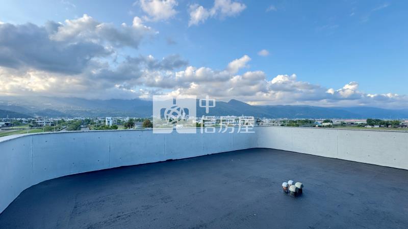 現代俐落全新農舍房屋室內格局與周邊環境