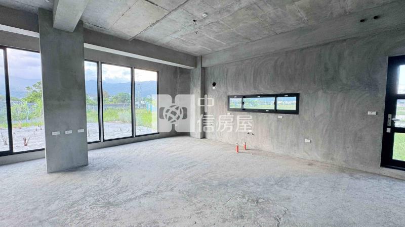 現代俐落全新農舍房屋室內格局與周邊環境