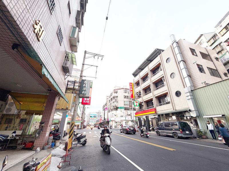 文心百利樓中樓/雙主臥雙車位房屋室內格局與周邊環境