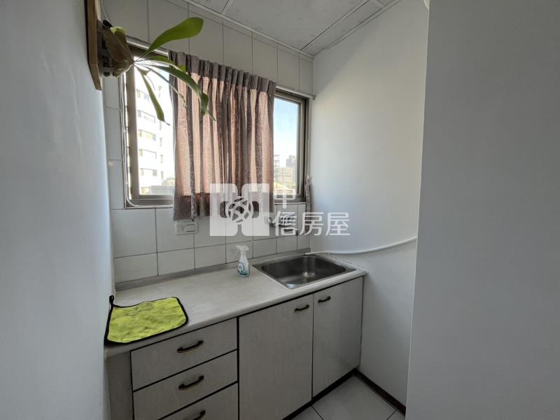 城市經典全新大套房(B)房屋室內格局與周邊環境