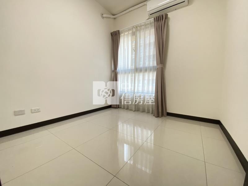 高鐵特區最便宜輕屋齡三房平車視野戶房屋室內格局與周邊環境