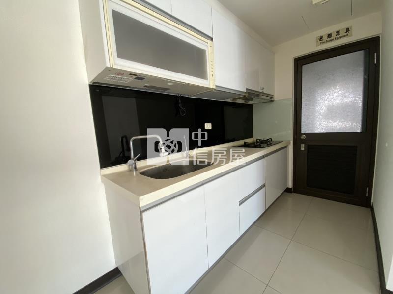 高鐵特區最便宜輕屋齡三房平車視野戶房屋室內格局與周邊環境