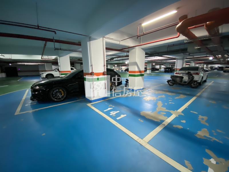 高鐵特區最便宜輕屋齡三房平車視野戶房屋室內格局與周邊環境