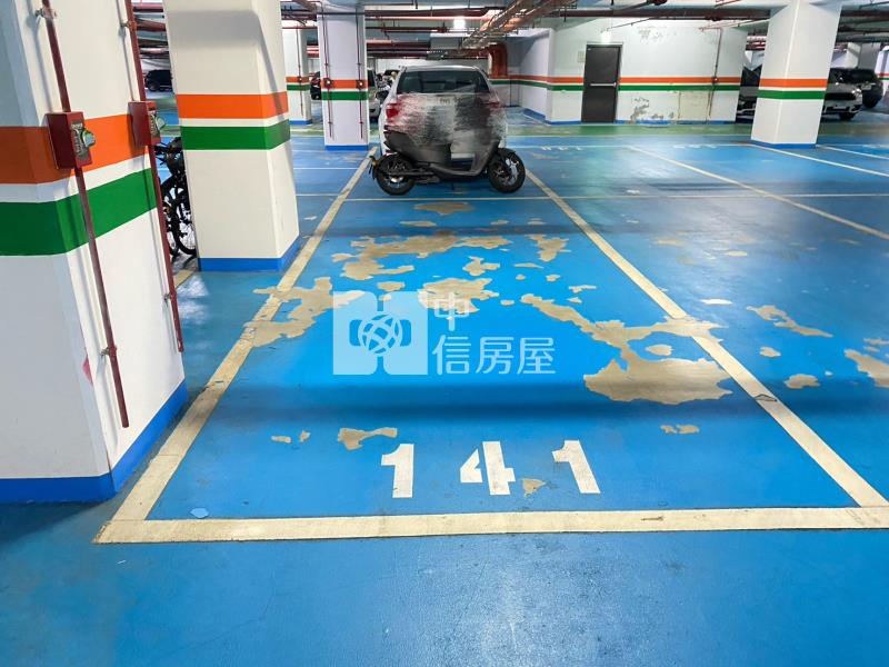 高鐵特區最便宜輕屋齡三房平車視野戶房屋室內格局與周邊環境