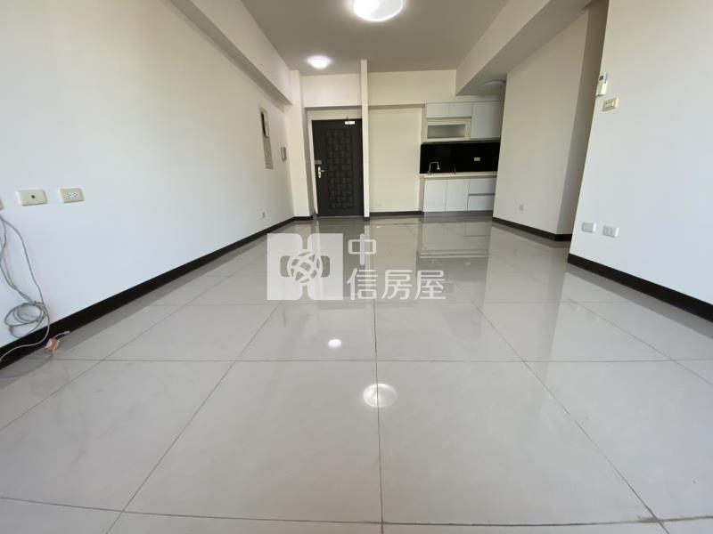 高鐵特區最便宜輕屋齡三房平車視野戶房屋室內格局與周邊環境