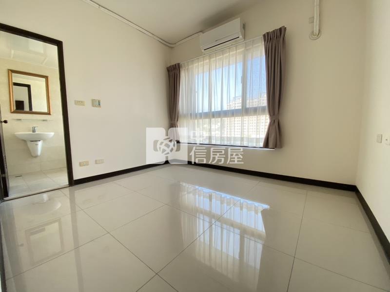 高鐵特區最便宜輕屋齡三房平車視野戶房屋室內格局與周邊環境