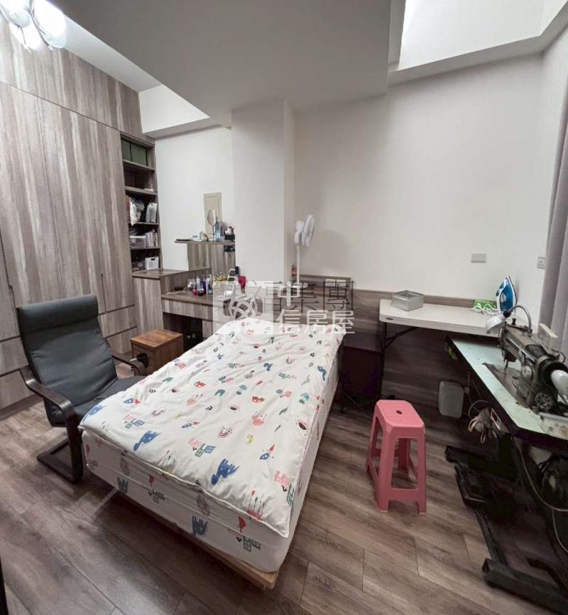 成功商圈6米面寬大地坪雙車電梯別墅房屋室內格局與周邊環境