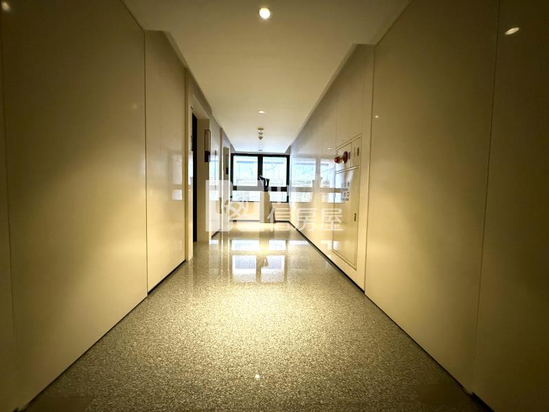 由鉅大謙高樓層毛胚雙平車房屋室內格局與周邊環境