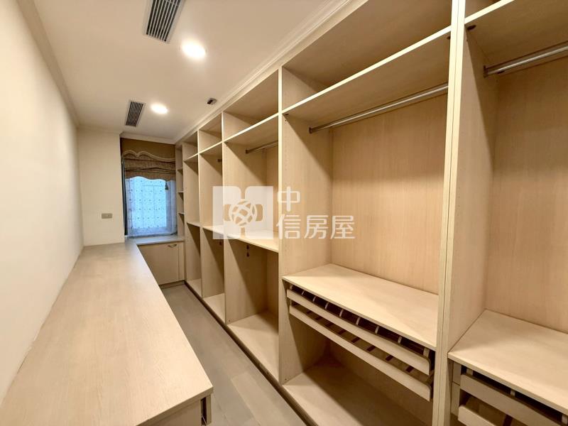 (寰宇層峰)七期 水安捷運站高級裝潢雙車別墅房屋室內格局與周邊環境