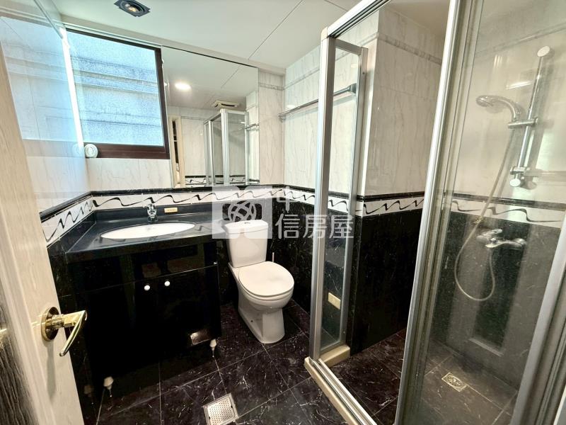 (寰宇層峰)七期 水安捷運站高級裝潢雙車別墅房屋室內格局與周邊環境