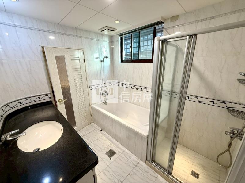 (寰宇層峰)七期 水安捷運站高級裝潢雙車別墅房屋室內格局與周邊環境