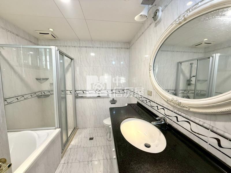 (寰宇層峰)七期 水安捷運站高級裝潢雙車別墅房屋室內格局與周邊環境