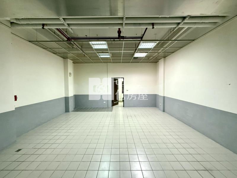 (寰宇層峰)七期 水安捷運站高級裝潢雙車別墅房屋室內格局與周邊環境