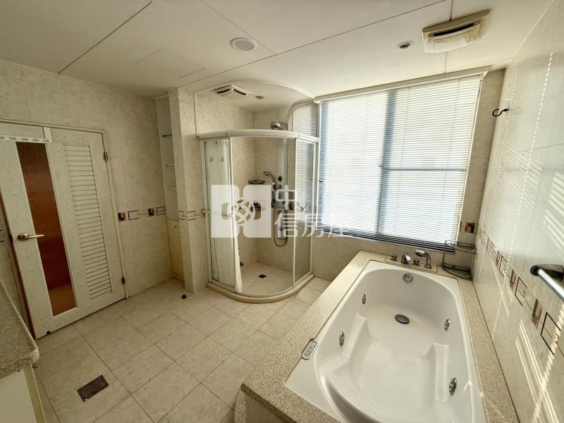 (寰宇層峰)七期 水安捷運站高級裝潢雙車別墅房屋室內格局與周邊環境