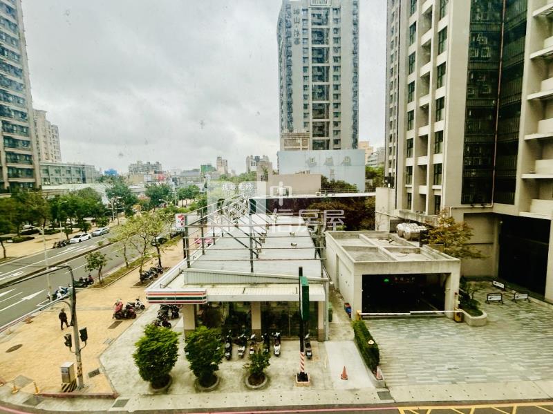 竹北優質電梯百坪透天金店面C房屋室內格局與周邊環境